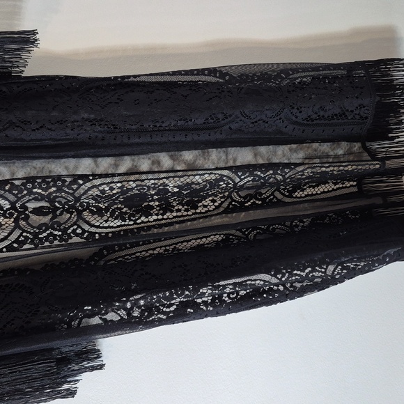 G.I.L.I. Long Fringe Overlay Black (L) With Sleeves - Picture 9 of 10